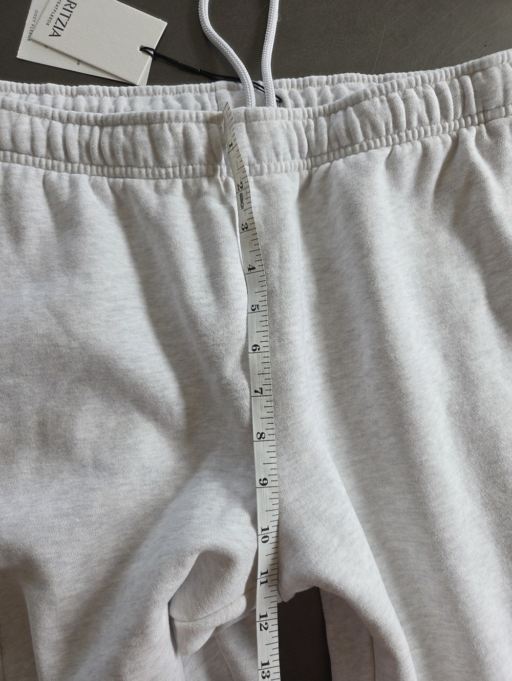 Aritzia Cozy Sweatfleece Mega Cargo Joggers Size Large NWT - Picture 11 of 12